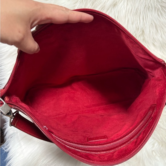 🔥BLACK FRIDAY SALE LIMITED TIME🔥
Authentic Hirofu Red Leather Bag - Picture 16 of 16